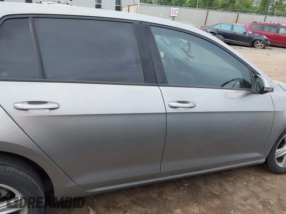 2015 Volkswagen Golf SEL z VIN 3VWRA7AU0FM077582, wystawiony jako IAAI lot #42261201 z przebiegiem 103 745 mil mil oraz . Historia ofert i sprzedaży dostępna na DreamBid. Obrazek 14.