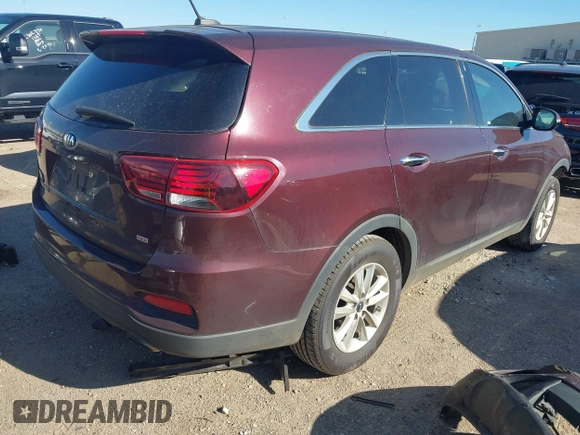 2019 Kia Sorento L with VIN 5XYPG4A39KG554287, listed as a IAAI auction lot 41760728 with 166,989 mi miles. Bid and sale history available at carsss.com. Image 4.