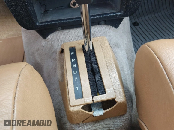 1991 Volvo 240 с VIN YV1AA885XM1897225, выставлен на аукционе IAAI как лот 42018402 с пробегом 158 448 миль миль и . История ставок и продаж доступна на DreamBid. Изображение 17.