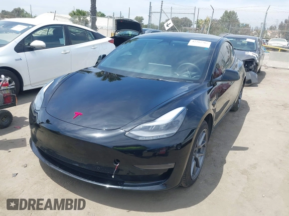 2022 Tesla Model 3 Long Range z VIN 5YJ3E1EB3NF273165, wystawiony jako IAAI lot #42282702 z przebiegiem 41 445 mil mil oraz . Historia ofert i sprzedaży dostępna na DreamBid. Obrazek 19.