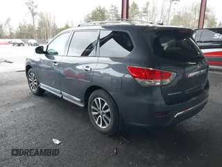 2013 Nissan Pathfinder SV with VIN 5N1AR2MM8DC670849, listed as a IAAI auction lot 41092668 with 193,319 mi miles. Bid and sale history available at carsss.com. Image 3.