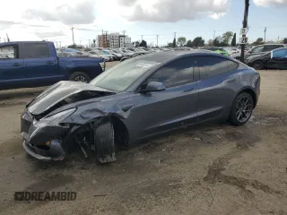 2022 Tesla Model 3 z VIN 5YJ3E1EA4NF343053, wystawiony jako Copart lot #43406515 z przebiegiem 18 651 mil mil oraz Szkoda całkowita • Salvage title. Historia ofert i sprzedaży dostępna na DreamBid. Obrazek 1.