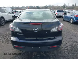 2011 Mazda Mazda3 i Sport with VIN JM1BL1UG5B1459907, listed as a IAAI auction lot 41724612 with 154,008 mi miles. Bid and sale history available at carsss.com. Image 16.