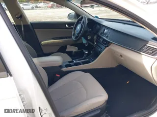 2016 Kia Optima LX with VIN KNAGT4L39G5098281, listed as a IAAI auction lot 40614976 with 99,914 mi miles. Bid and sale history available at carsss.com. Image 5.