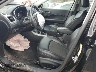 2019 Jeep Compass Altitude z VIN 3C4NJDBB5KT657021, wystawiony jako Copart lot #44572335 z przebiegiem 64 159 mil mil oraz Szkoda całkowita • Salvage title. Historia ofert i sprzedaży dostępna na DreamBid. Obrazek 7.