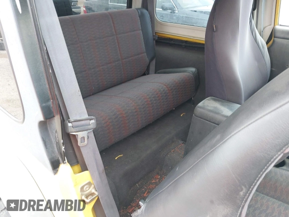 2000 Jeep Wrangler Sport with VIN 1J4FA49S3YP781614, listed as a IAAI auction lot 42292668 with 152,600 mi miles and . Bid and sale history available at DreamBid. Image 8.