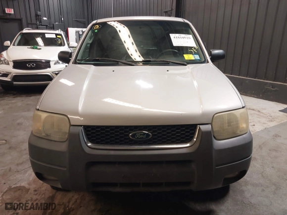 2004 Ford Escape XLT with VIN 1FMYU03164KA95424, listed as a IAAI auction lot 41810929 with 229,539 mi miles. Bid and sale history available at carsss.com. Image 12.
