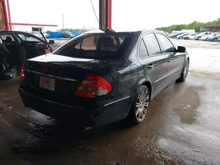 2008 Mercedes-Benz E 350 Luxury z VIN WDBUF56X68B250214, wystawiony jako IAAI lot #42203229 z przebiegiem 122 753 mil mil oraz . Historia ofert i sprzedaży dostępna na DreamBid. Obrazek 4.