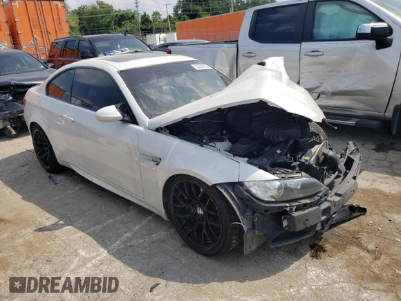 2012 BMW M3 z VIN WBSKG9C56CE798133, wystawiony jako Copart lot #53329103 z przebiegiem Nie podano mil oraz Szkoda całkowita • Salvage title. Historia ofert i sprzedaży dostępna na DreamBid. Obrazek 4.
