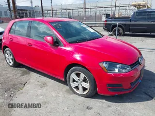 2015 Volkswagen Golf S z VIN 3VW2A7AU7FM064202, wystawiony jako IAAI lot #41960211 z przebiegiem 41 905 mil mil oraz . Historia ofert i sprzedaży dostępna na DreamBid. Obrazek 1.