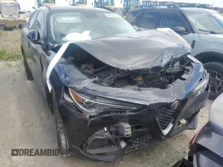 2018 Alfa Romeo Stelvio Sport z VIN ZASFAKPN8J7B79599, wystawiony jako Copart lot #57396135 z przebiegiem 73 873 mil mil oraz Nie do naprawy. Historia ofert i sprzedaży dostępna na DreamBid. Obrazek 5.
