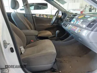 2004 Toyota Camry LE with VIN JTDBE32K540257588, listed as a IAAI auction lot 42208098 with 201,770 mi miles and . Bid and sale history available at DreamBid. Image 5.