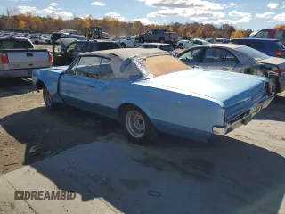 1966 Oldsmobile Cutlass z VIN 338676M337914, wystawiony jako Copart lot #77462934 z przebiegiem 66 826 mil mil oraz Szkody całkowita. Historia ofert i sprzedaży dostępna na DreamBid. Obrazek 2.