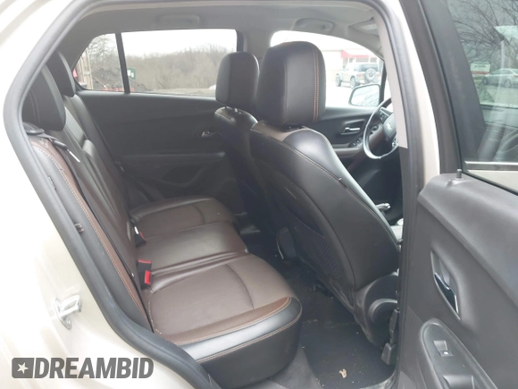 2016 Chevrolet Trax LT with VIN 3GNCJPSB1GL214016, listed as a IAAI auction lot 41971482 with 111,744 mi miles. Bid and sale history available at carsss.com. Image 8.