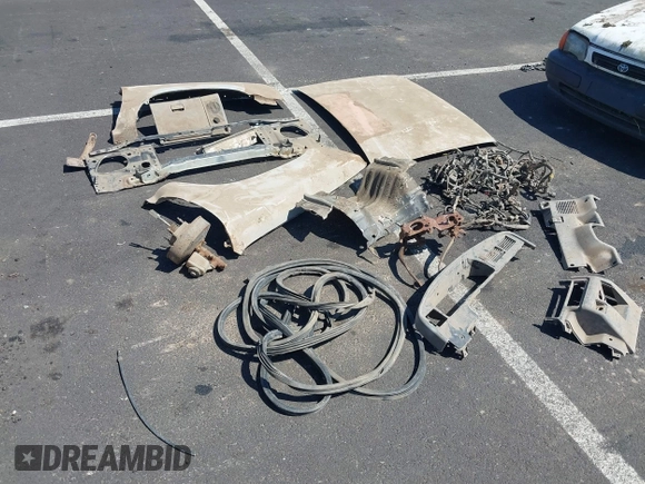 1990 Toyota Pickup с VIN JT4RN81R1L5077908, выставлен на аукционе IAAI как лот 40037548 с пробегом Не указан миль и . История ставок и продаж доступна на DreamBid. Изображение 11.