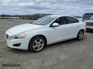 2012 Volvo S60 T5 with VIN YV1622FS2C2051804, listed as a Copart auction lot 53184505 with 0 mi miles and Clean Title. Bid and sale history available at carsss.com. Image 1.
