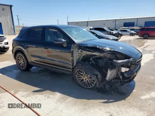 2023 Porsche Cayenne with VIN WP1AA2AY1PDA02570, listed as a Copart auction lot 57474635 with 31,407 mi miles and Salvage title. Bid and sale history available at DreamBid. Image 4.