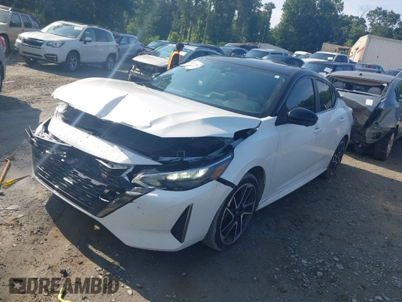 2024 Nissan Sentra SR z VIN 3N1AB8DV2RY352442, wystawiony jako IAAI lot #42473598 z przebiegiem 22 014 mil mil oraz . Historia ofert i sprzedaży dostępna na DreamBid. Obrazek 20.