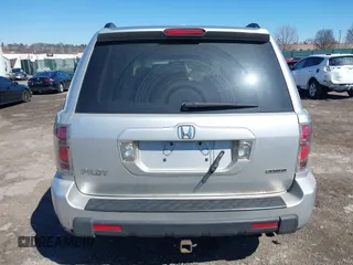 2007 Honda Pilot EX-L with VIN 2HKYF18597H514837, listed as a IAAI auction lot 41800365 with 194,341 mi miles. Bid and sale history available at carsss.com. Image 16.