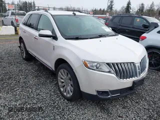 2013 Lincoln MKX with VIN 2LMDJ8JK2DBL07347, listed as a IAAI auction lot 41719512 with 16,092 mi miles. Bid and sale history available at carsss.com. Image 1.