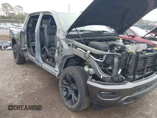 2023 Ram 1500 Big Horn z VIN 1C6SRFFT5PN654063, wystawiony jako IAAI lot #41655131 z przebiegiem 24 012 mil mil oraz . Historia ofert i sprzedaży dostępna na DreamBid. Obrazek 6.