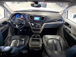 2019 Chrysler Pacifica Touring L with VIN 2C4RC1BGXKR666001, listed as a Copart auction lot 54199865 with 243,592 mi miles and Clean Title. Bid and sale history available at carsss.com. Image 8.