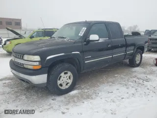 2002 Chevrolet Silverado 1500 LT with VIN 2GCEK19T121171088, listed as a Copart auction lot 45140245 with 181,803 mi miles and Clean Title. Bid and sale history available at carsss.com. Image 1.