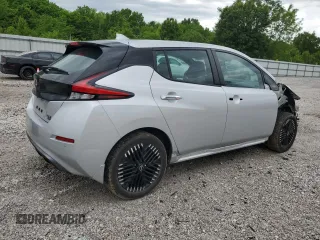 2023 Nissan LEAF SV Plus z VIN 1N4CZ1CV6PC563116, wystawiony jako Copart lot #54734465 z przebiegiem 11 385 mil mil oraz Szkoda całkowita • Salvage title. Historia ofert i sprzedaży dostępna na DreamBid. Obrazek 3.