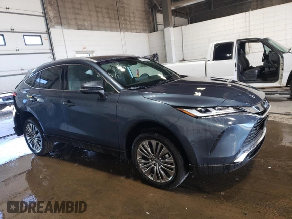 2024 Toyota Venza LE with VIN JTEAAAAH9RJ160330, listed as a Copart auction lot 72745454 with 5,620 mi miles and Salvage Title. Bid and sale history available at carsss.com. Image 4.