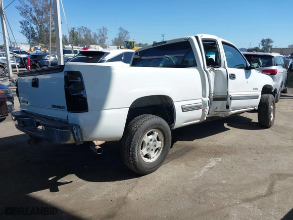 2001 Chevrolet Silverado 1500 LT with VIN 2GCEC19T811396197, listed as a IAAI auction lot 41831350 with 1 mi miles. Bid and sale history available at carsss.com. Image 4.