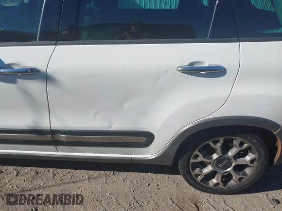 2014 FIAT 500L Trekking with VIN ZFBCFADH4EZ008478, listed as a IAAI auction lot 40806755 with 139,166 mi miles and . Bid and sale history available at DreamBid. Image 12.