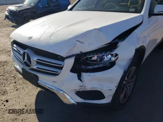 2019 Mercedes-Benz GLC with VIN WDC0G4KB0KV180047, listed as a Copart auction lot 61835712 with 67,235 mi miles. Bid and sale history available at carsss.com. Image 9.