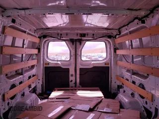 2016 Ford Transit Cargo z VIN 1FTYR1ZM4GKA23204, wystawiony jako Copart lot #55861645 z przebiegiem 222 430 mil mil oraz Szkoda całkowita • Salvage title. Historia ofert i sprzedaży dostępna na DreamBid. Obrazek 10.
