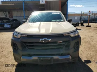 2024 Chevrolet Colorado 4WD Trail Boss z VIN 1GCPTEEK5R1183691, wystawiony jako Copart lot #50265655 z przebiegiem 26 125 mil mil oraz Szkoda całkowita • Salvage title. Historia ofert i sprzedaży dostępna na DreamBid. Obrazek 5.