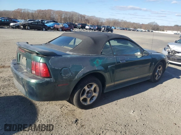 2001 Ford Mustang Deluxe with VIN 1FAFP44411F115429, listed as a Copart auction lot 81076114 with 139,582 mi miles and Non Repairable. Bid and sale history available at carsss.com. Image 3.