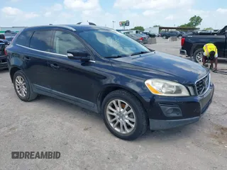 2010 Volvo XC60 3.0T z VIN YV4992DZ4A2084926, wystawiony jako IAAI lot #42560733 z przebiegiem 148 201 mil mil oraz . Historia ofert i sprzedaży dostępna na DreamBid. Obrazek 1.