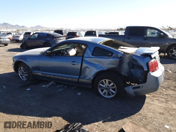 2007 Ford Mustang Deluxe z VIN 1ZVFT80N475227021, wystawiony jako Copart lot #48391145 z przebiegiem 182 895 mil mil oraz Szkoda całkowita • Salvage title. Historia ofert i sprzedaży dostępna na DreamBid. Obrazek 2.