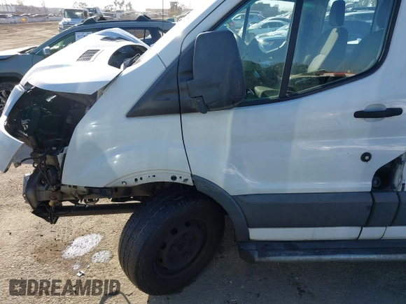 2018 Ford Transit with VIN 1FTYR1ZM2JKA64616, listed as a IAAI auction lot 41707538 with 221,167 mi miles and . Bid and sale history available at DreamBid. Image 20.
