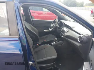 2020 Nissan Kicks SV z VIN 3N1CP5CV4LL504929, wystawiony jako IAAI lot #42420985 z przebiegiem 80 918 mil mil oraz . Historia ofert i sprzedaży dostępna na DreamBid. Obrazek 5.