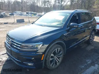 2020 Volkswagen Tiguan SEL Premium R-Line with VIN 3VV4B7AX8LM164745, listed as a IAAI auction lot 41628418 with 38,353 mi miles. Bid and sale history available at carsss.com. Image 18.