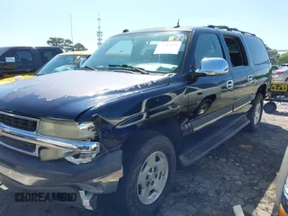 2005 Chevrolet Suburban LT with VIN 1GNEC16Z05J141829, listed as a IAAI auction lot 41985299 with 207,990 mi miles. Bid and sale history available at carsss.com. Image 2.