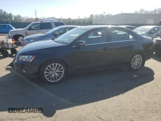2016 Volkswagen Jetta SEL z VIN 3VWL17AJ4GM323370, wystawiony jako Copart lot #49774115 z przebiegiem 87 034 mil mil oraz Szkoda całkowita • Salvage title. Historia ofert i sprzedaży dostępna na DreamBid. Obrazek 1.
