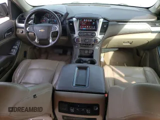 2019 Chevrolet Tahoe LT z VIN 1GNSCBKC8KR396364, wystawiony jako Copart lot #49660755 z przebiegiem 129 014 mil mil oraz Szkoda całkowita • Salvage title. Historia ofert i sprzedaży dostępna na DreamBid. Obrazek 8.
