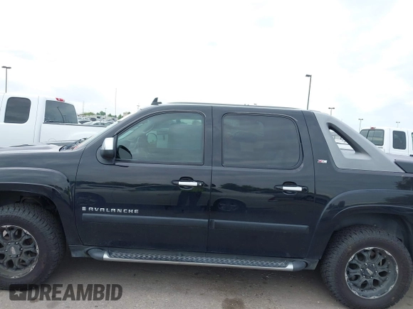 2007 Chevrolet Avalanche LTZ with VIN 3GNFK12317G307482, listed as a IAAI auction lot 42152700 with 191,014 mi miles and . Bid and sale history available at DreamBid. Image 6.