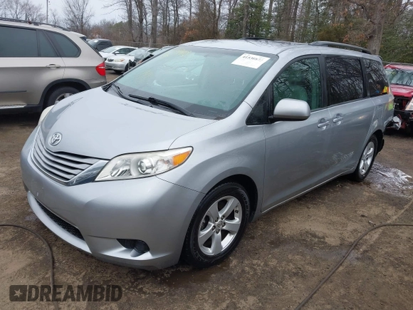2017 Toyota Sienna LE Auto Access Seat with VIN 5TDKZ3DC4HS898051, listed as a IAAI auction lot 41530873 with 117,576 mi miles. Bid and sale history available at carsss.com. Image 2.
