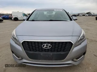 2017 Hyundai Sonata Hybrid SE with VIN KMHE24L12HA048581, listed as a Copart auction lot 39720083 with 116,933 mi miles. Bid and sale history available at carsss.com. Image 5.
