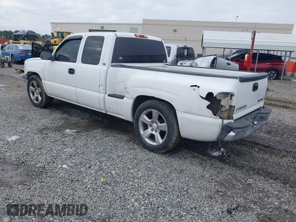 2005 Chevrolet Silverado 1500 z VIN 1GCEC19T65Z179681, wystawiony jako IAAI lot #41423413 z przebiegiem 267 006 mil mil oraz . Historia ofert i sprzedaży dostępna na DreamBid. Obrazek 3.