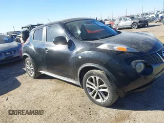 2011 Nissan Juke SL with VIN JN8AF5MR7BT021572, listed as a IAAI auction lot 40877289 with Not Provided miles. Bid and sale history available at carsss.com. Image 13.