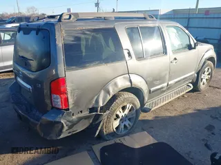 2008 Nissan Pathfinder S with VIN 5N1AR18U58C636801, listed as a IAAI auction lot 41390205 with 208,659 mi miles. Bid and sale history available at carsss.com. Image 4.