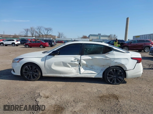 2019 Nissan Altima 2.5 SR with VIN 1N4BL4CV4KC204791, listed as a IAAI auction lot 41784484 with 80,012 mi miles. Bid and sale history available at carsss.com. Image 14.